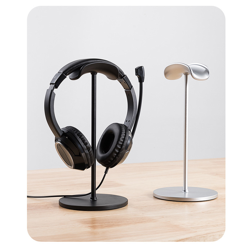 حامل سماعة رأس معدني مثبت على  - مراجعة Esports Gaming Earphones وسعره